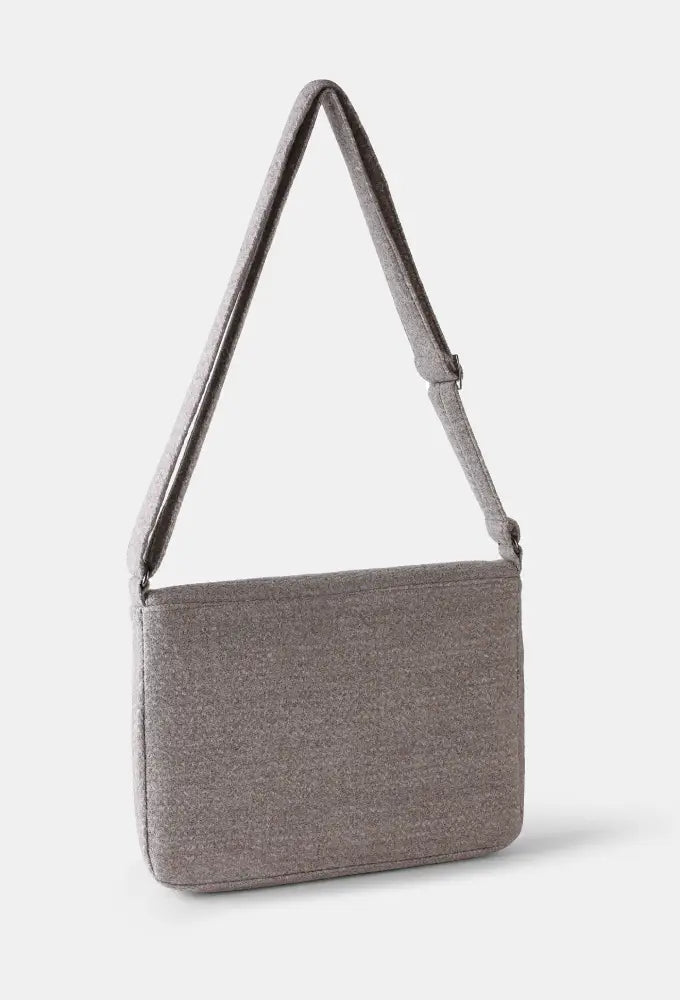Laptop Soft Brown Bag showcasing walnut husk–dyed wool weave