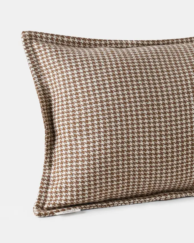 Handwoven Nubra Dunes wool cushion cover with houndstooth weave and flange edge